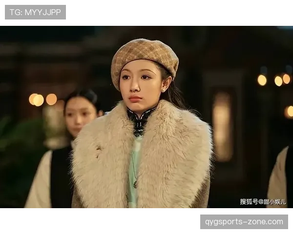 张楠家的猫都比你我活得精致