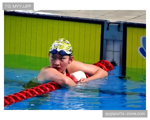 李冰洁退赛那天，谁注意她连咖啡都没碰？