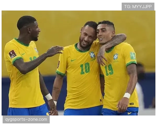 拉菲尼亚 vs 罗德里戈：巴西队右路主力之争