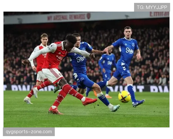 曼联防守体系漏洞问题显现，对英超联赛竞争格局带来变化